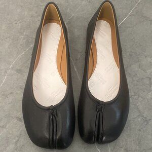 Maison Martin Margiela WOMEN'S FLATS IN black